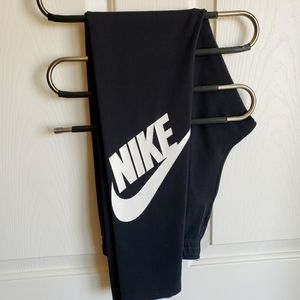 Nike women's leggings size M